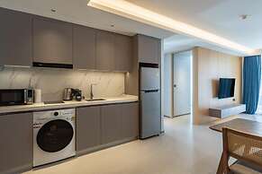 Beachfront 5122 Building C Modern 2BR Suite