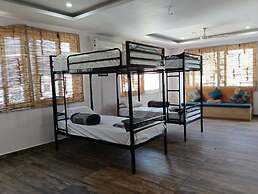 Yog Namah Hotel & Cafe