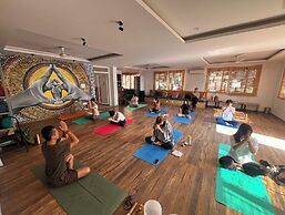 Yog Namah Hotel & Cafe