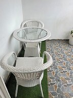 Yog Namah Hotel & Cafe