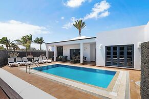 Villas Mamma Mia A Pool Heat Private