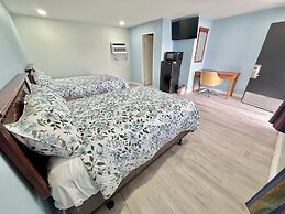 Deluxe Inn
