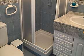 2 bed Apt, grt Location, Shared Pool, Outdoor Area