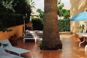 2 bed Apt, grt Location, Shared Pool, Outdoor Area