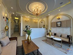 Vaidik Palace - 800 mtr from Prem Mandir