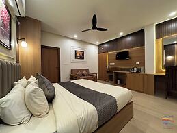 Vaidik Palace - 800 mtr from Prem Mandir