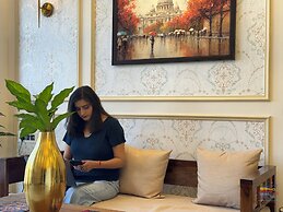 Vaidik Palace - 800 mtr from Prem Mandir