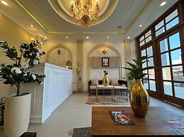 Vaidik Palace - 800 mtr from Prem Mandir
