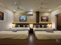 Vaidik Palace - 800 mtr from Prem Mandir