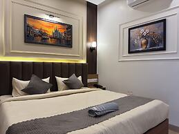 Vaidik Palace - 800 mtr from Prem Mandir