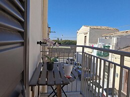 A due Passi Dal Centro