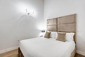 Spanish Queen Apartment