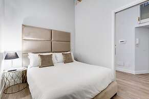 Spanish Queen Apartment