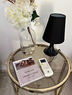 olivias village room