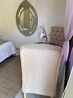 olivias village room
