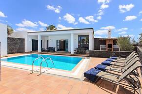 Playas Blanca Pool Private Villas