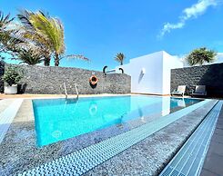 Playas Blanca Pool Private Villas