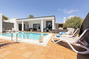 Playas Blanca Pool Private Villas