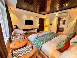 Royal grand Kashmir