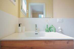 Levante Collection