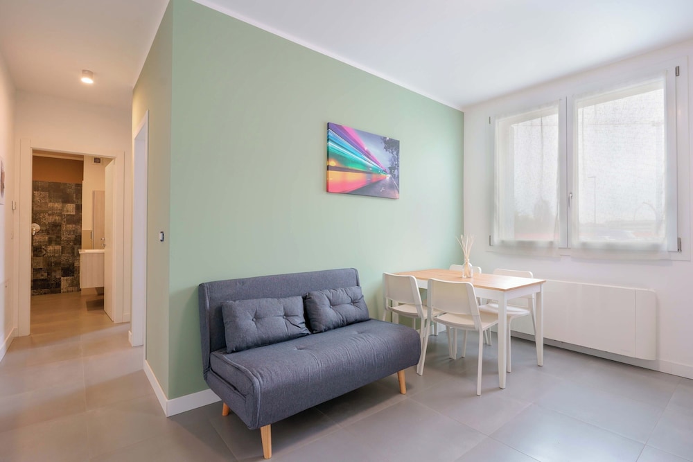 West Side Bologna Apartment