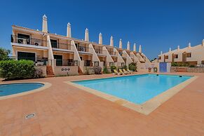 Sao Rafael TownHouse with Pool