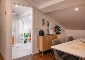 Snuggly Corner by Trip2Portugal
