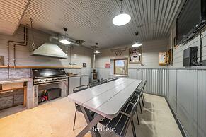 The Steading Family Friendly Getaway
