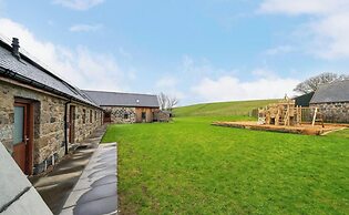 The Steading Family Friendly Getaway