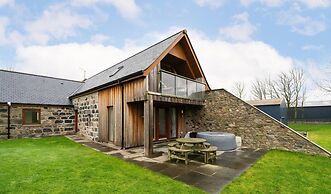The Steading Family Friendly Getaway
