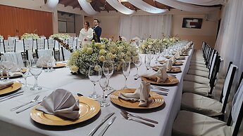 Imperio Real - Hosteria
