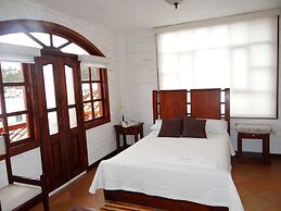 Imperio Real - Hosteria