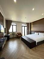 The Grand Hotel Vĩnh Long
