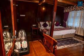Divine Himalayan Resort