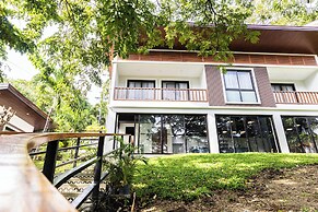 Uno Maya by Araw Residences