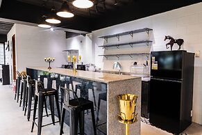 Uno Maya by Araw Residences