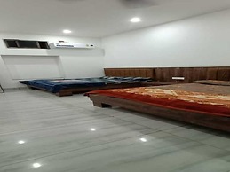 Hotel Maa Karni Darbar