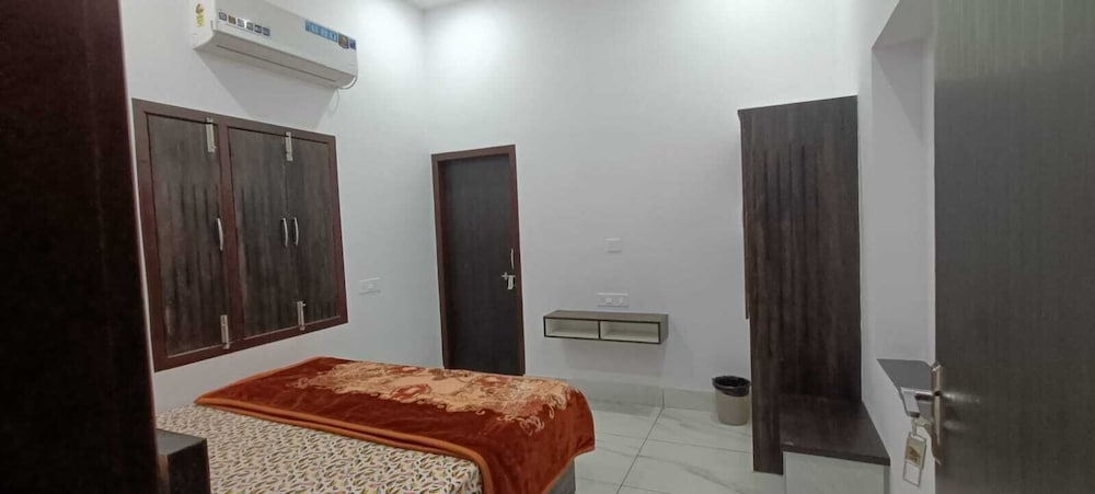 Hotel Maa Karni Darbar