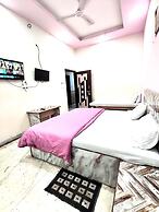 Radha Krishna Guest House