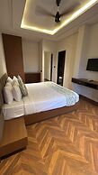Hotel Golden Bird