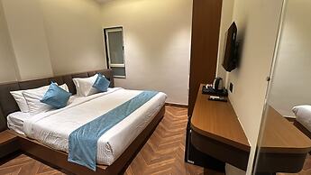 Hotel Golden Bird