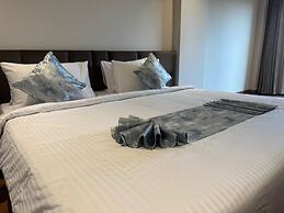 Hotel Golden Bird