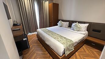 Hotel Golden Bird