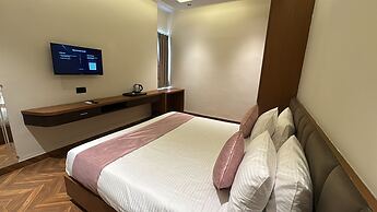 Hotel Golden Bird