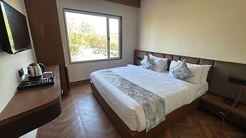 Hotel Golden Bird