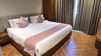 Hotel Golden Bird