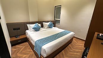 Hotel Golden Bird