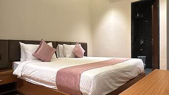 Hotel Golden Bird