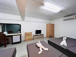 Patong Adventure Hostel