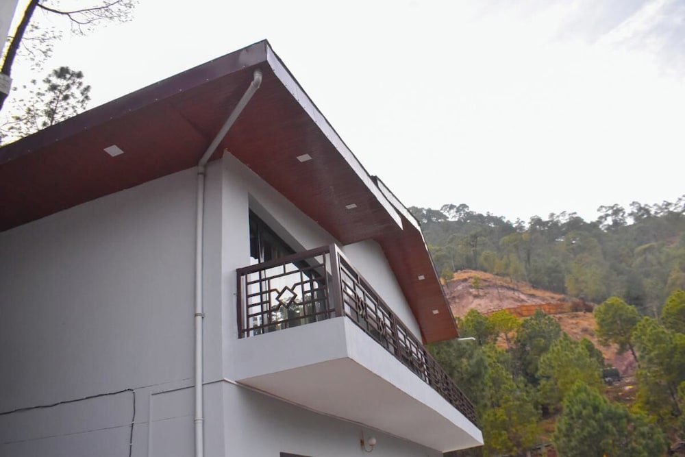 Pinewood Manor Kasauli